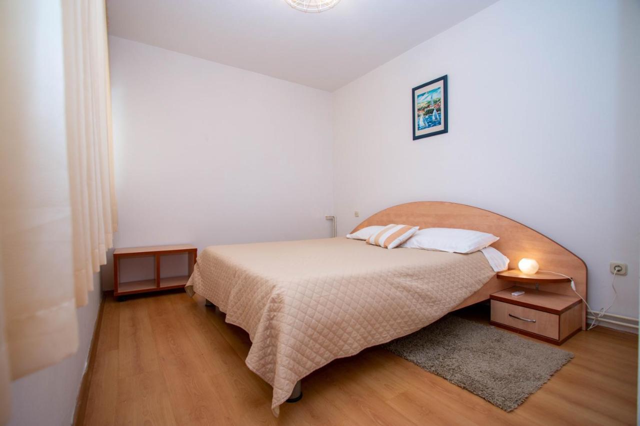 Apartments Matas Sukošan Eksteriør billede