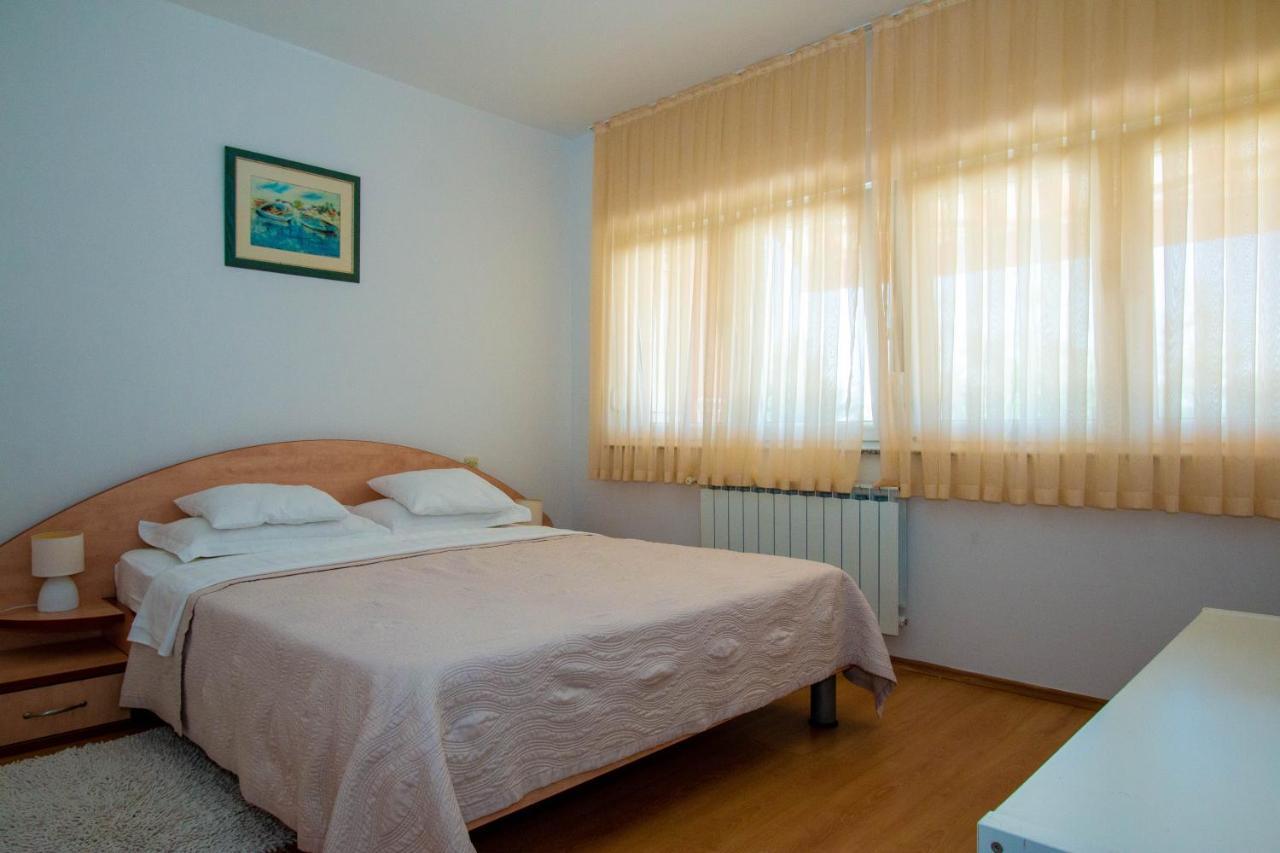 Apartments Matas Sukošan Eksteriør billede